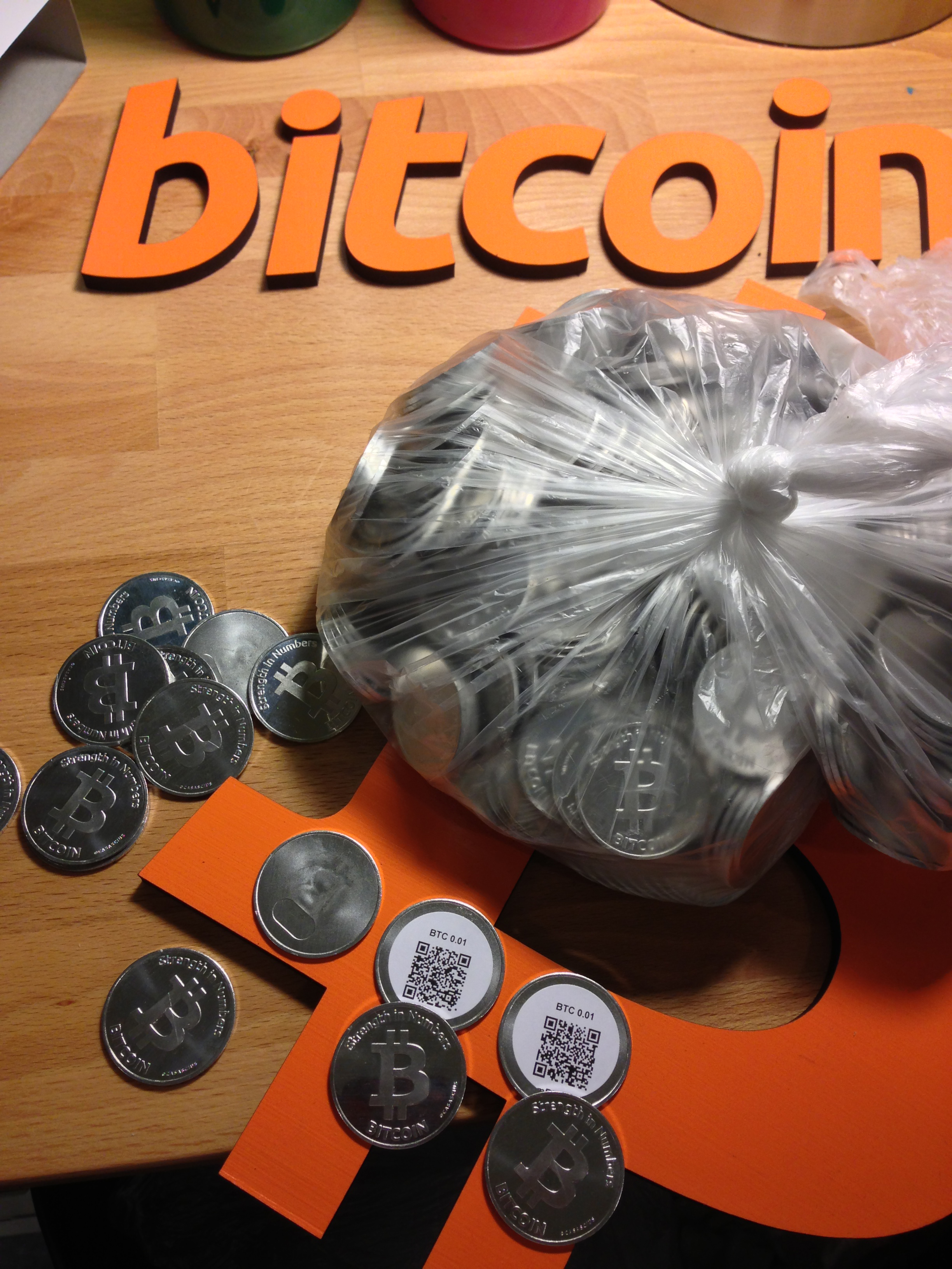 Casascius Aluminum Coins bag 500.jpg